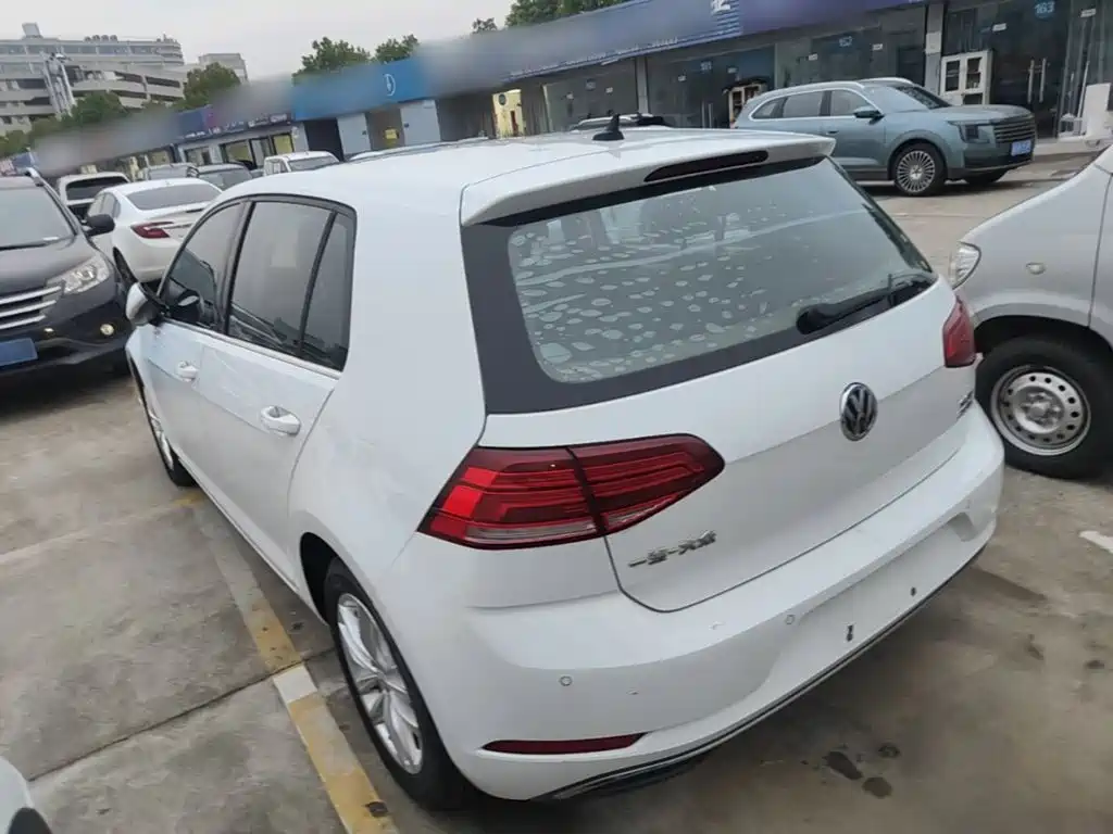 Volkswagen Golf — фото 5