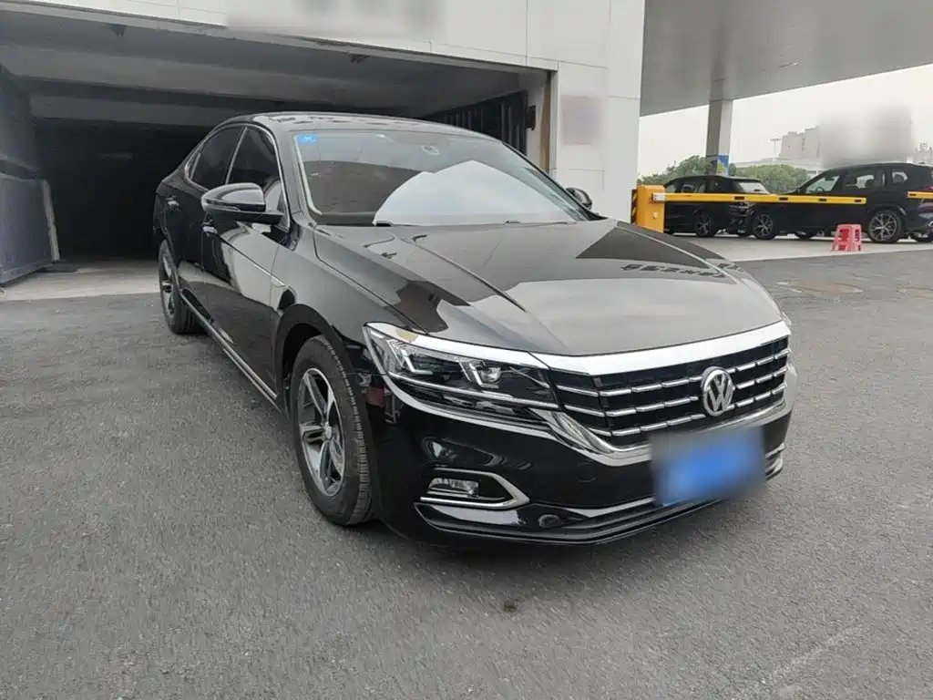 Volkswagen Passat — фото 4