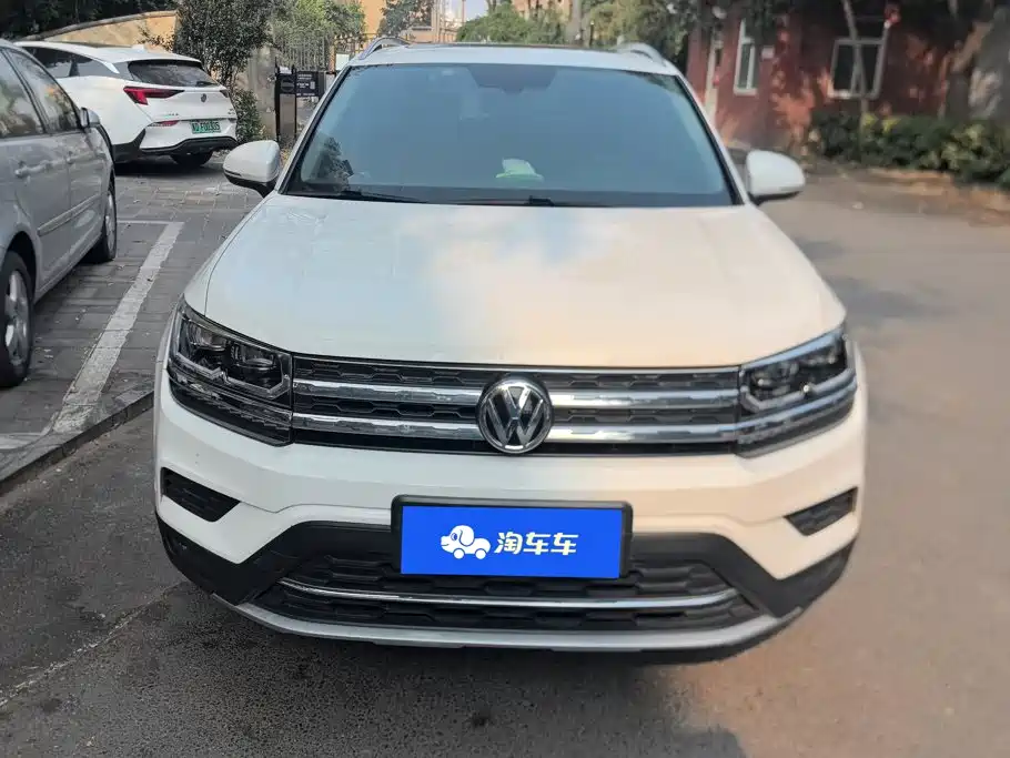 Volkswagen Tharu — фото 2