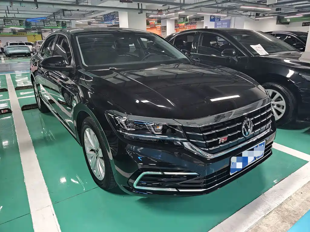 Volkswagen Passat — фото 3