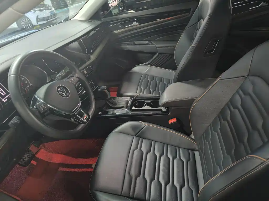 Volkswagen Passat — фото 4