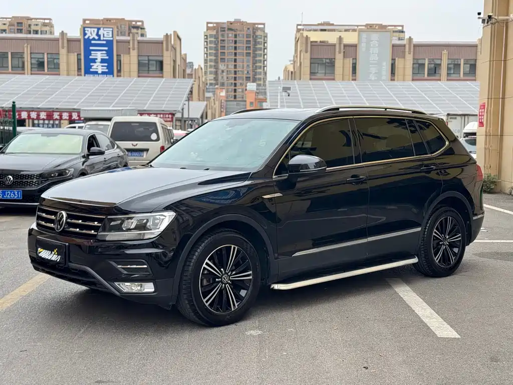 Volkswagen Tiguan L — фото 3