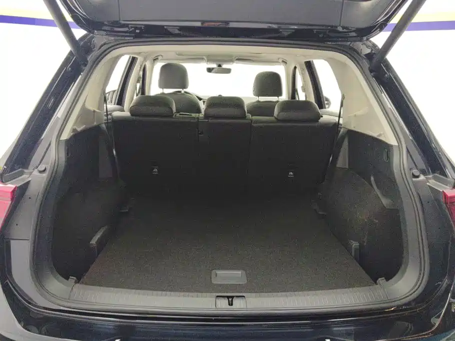 Volkswagen Tiguan L — фото 4