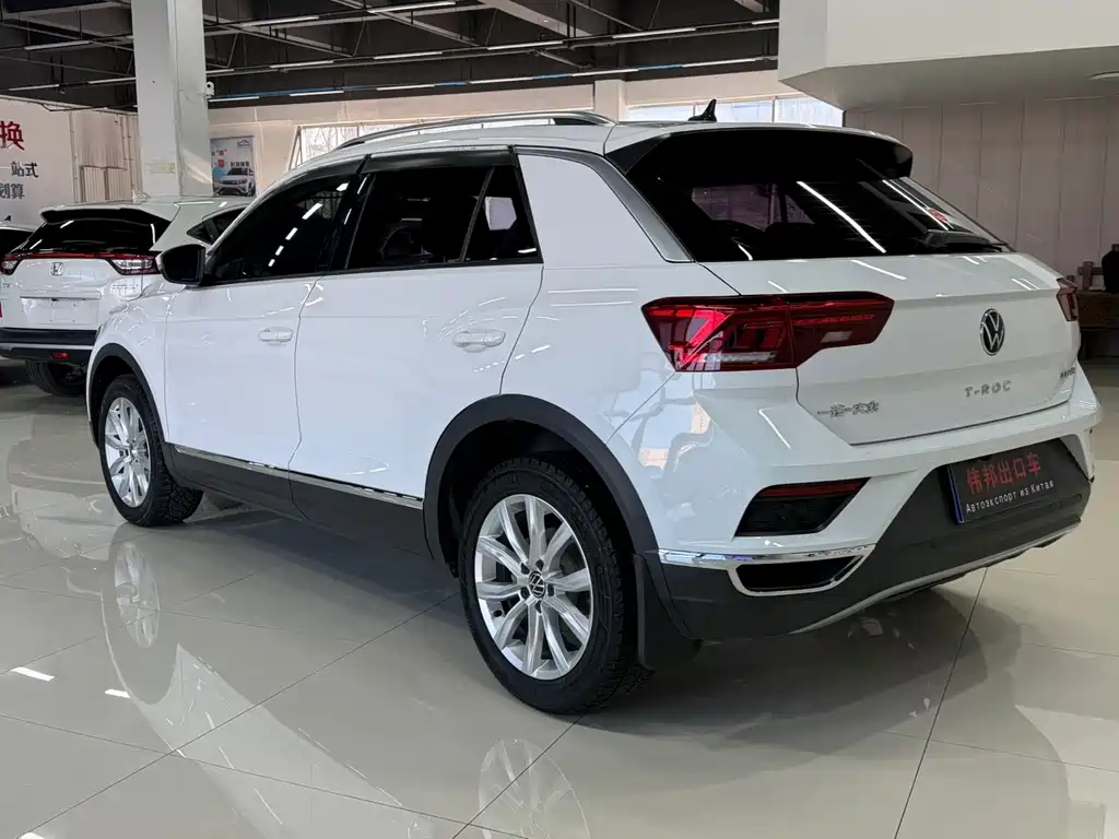 Volkswagen T-Roc — фото 3