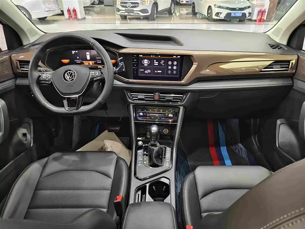 Volkswagen Tharu — фото 6