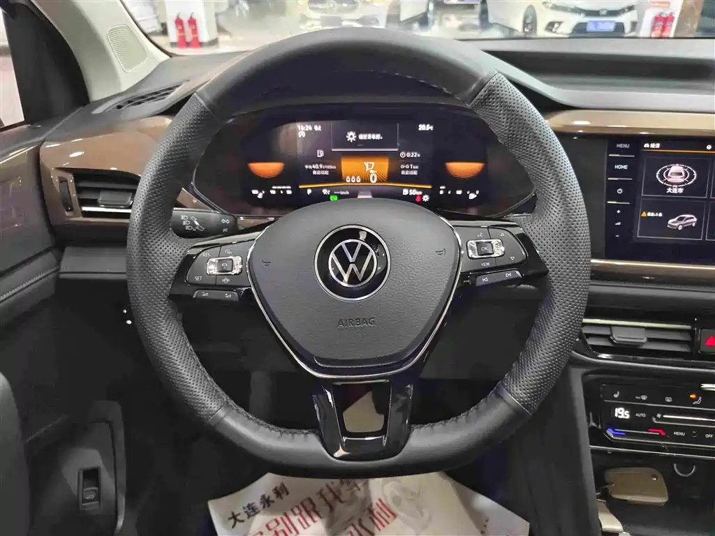 Volkswagen Tharu — фото 8