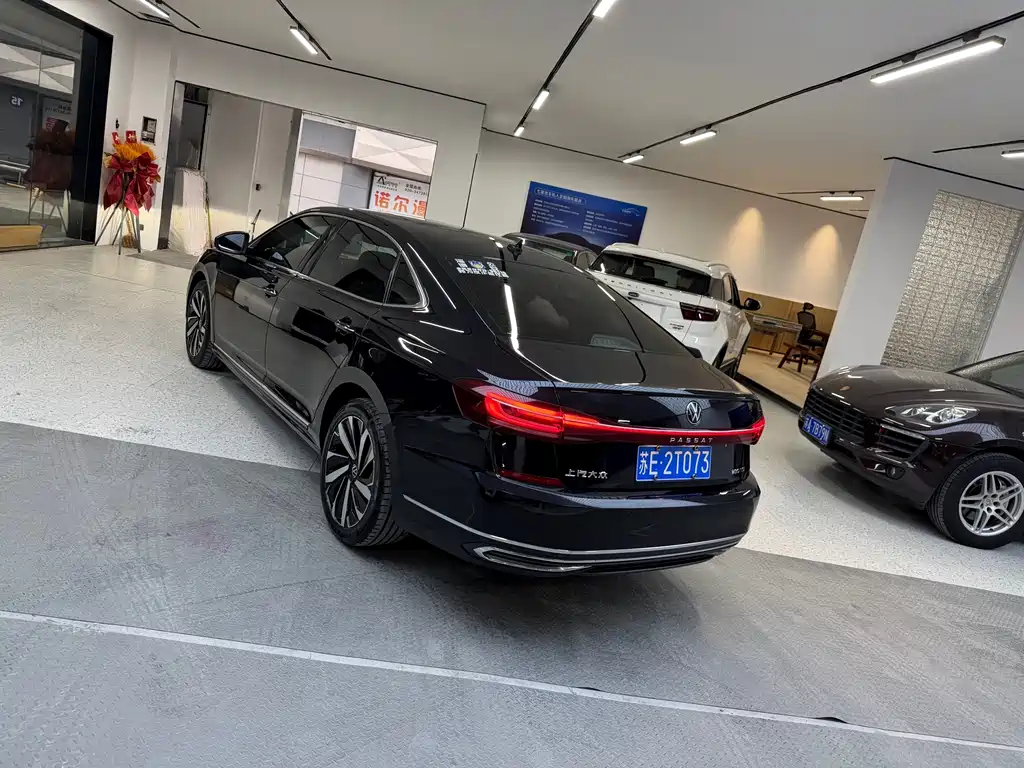 Volkswagen Passat — фото 4