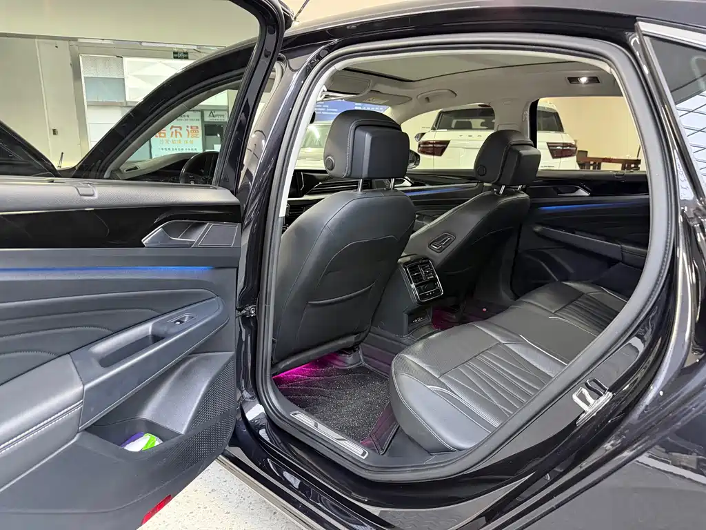 Volkswagen Passat — фото 8