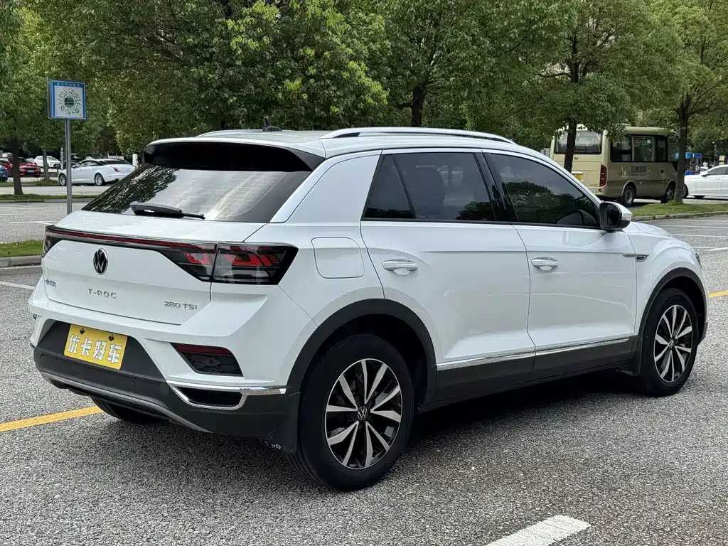 Volkswagen T-Roc — фото 3