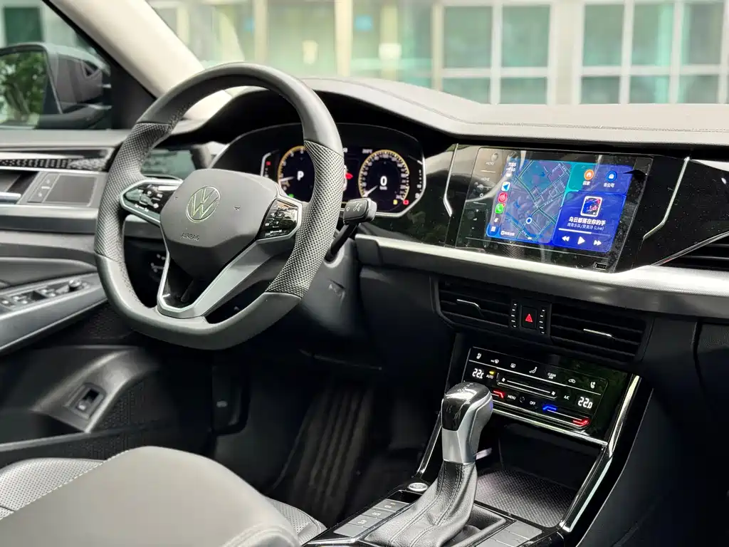 Volkswagen Passat — фото 14
