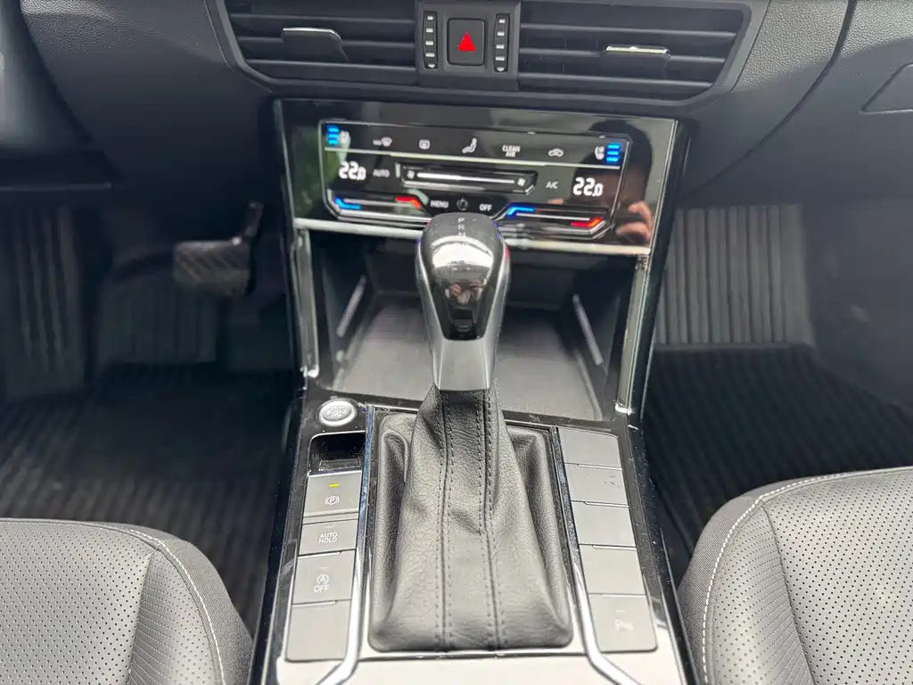 Volkswagen Passat — фото 18