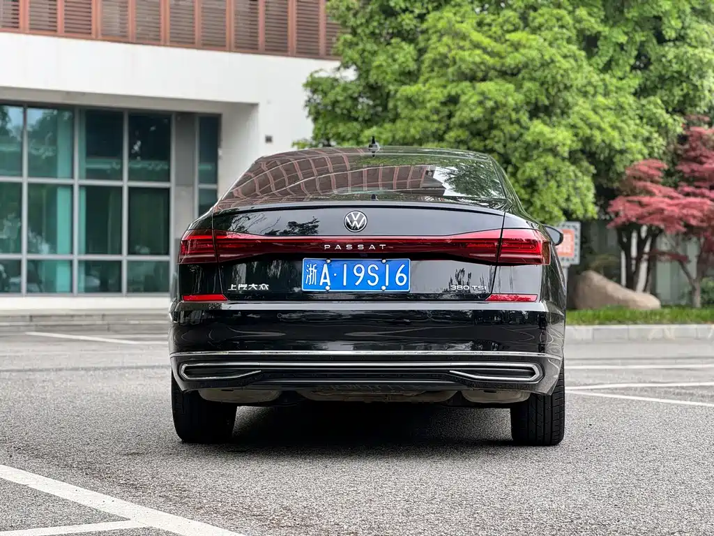 Volkswagen Passat — фото 4
