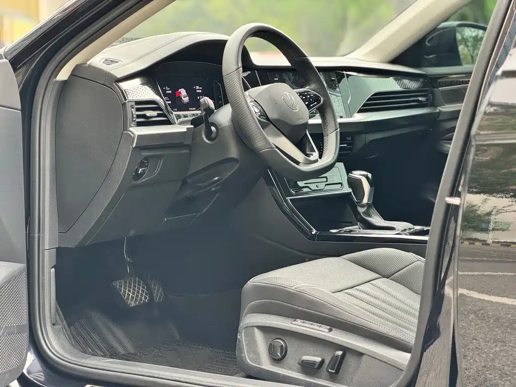 Volkswagen Passat — фото 8