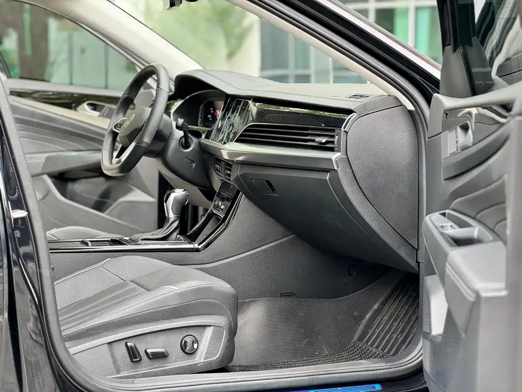 Volkswagen Passat — фото 10