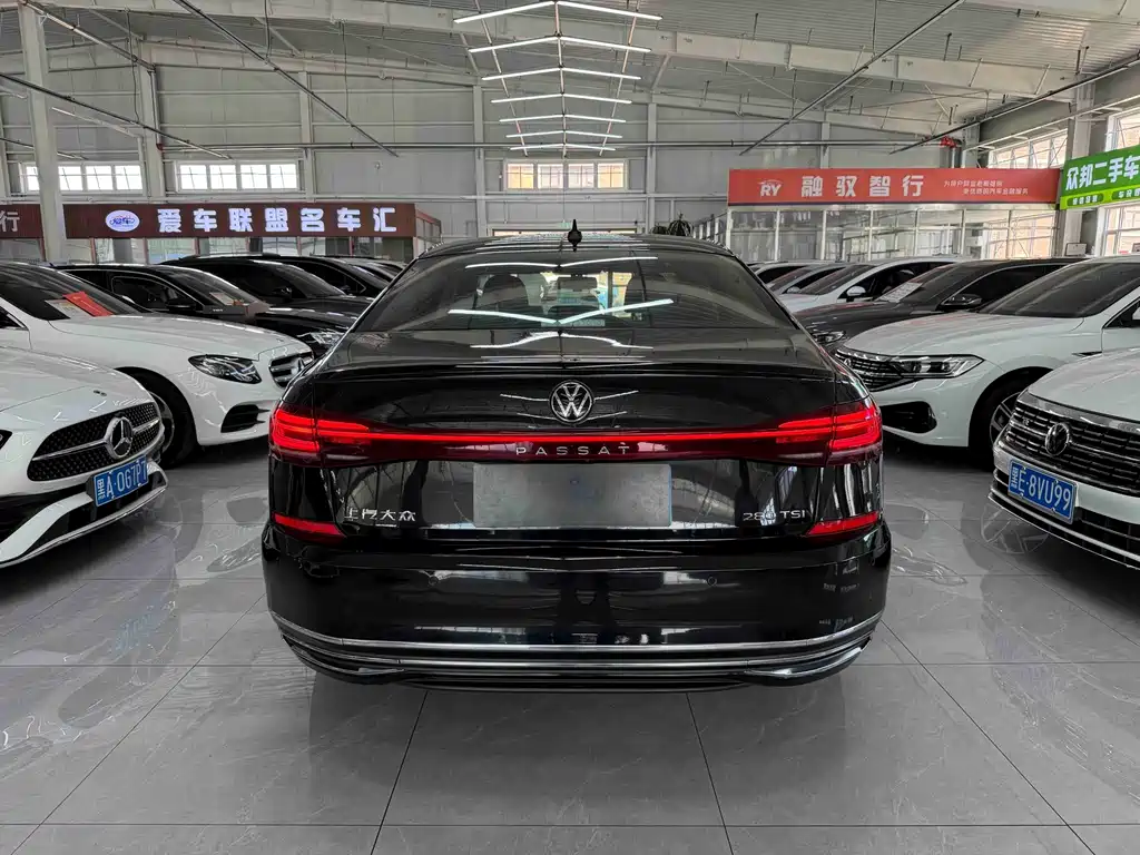 Volkswagen Passat — фото 5