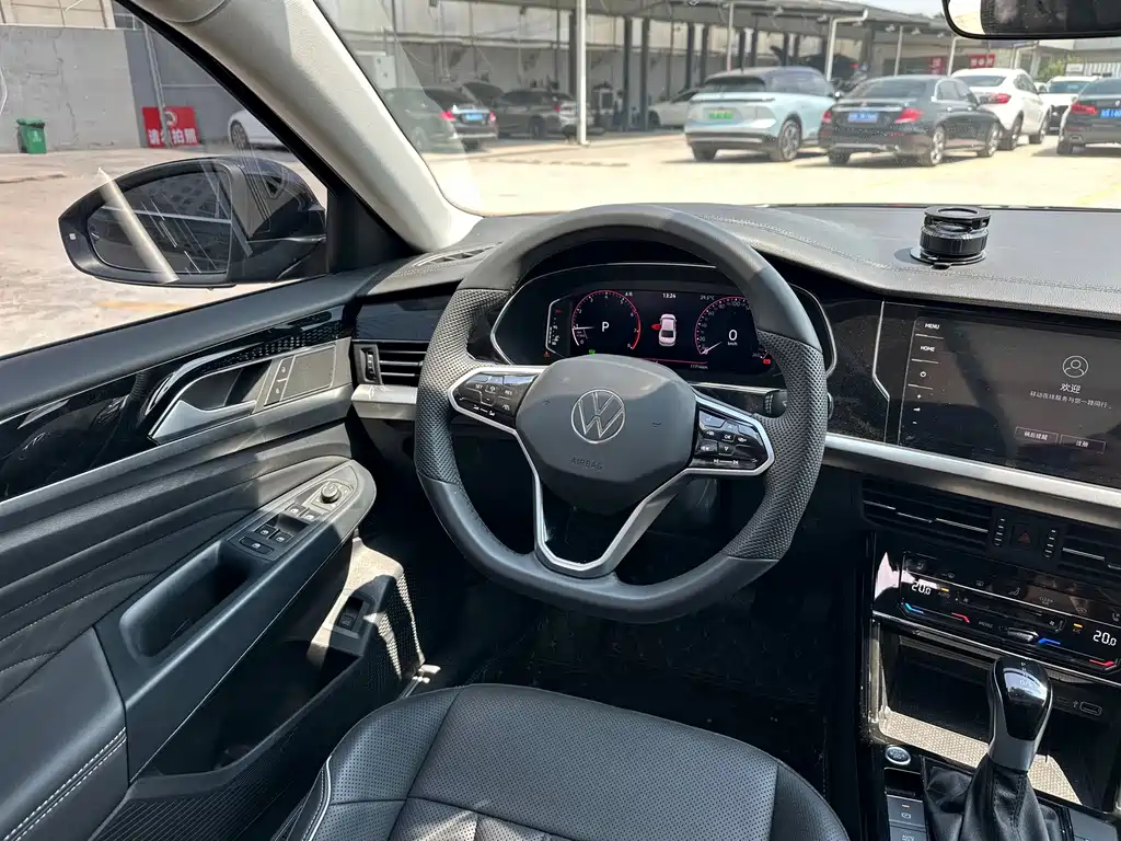 Volkswagen Passat — фото 14