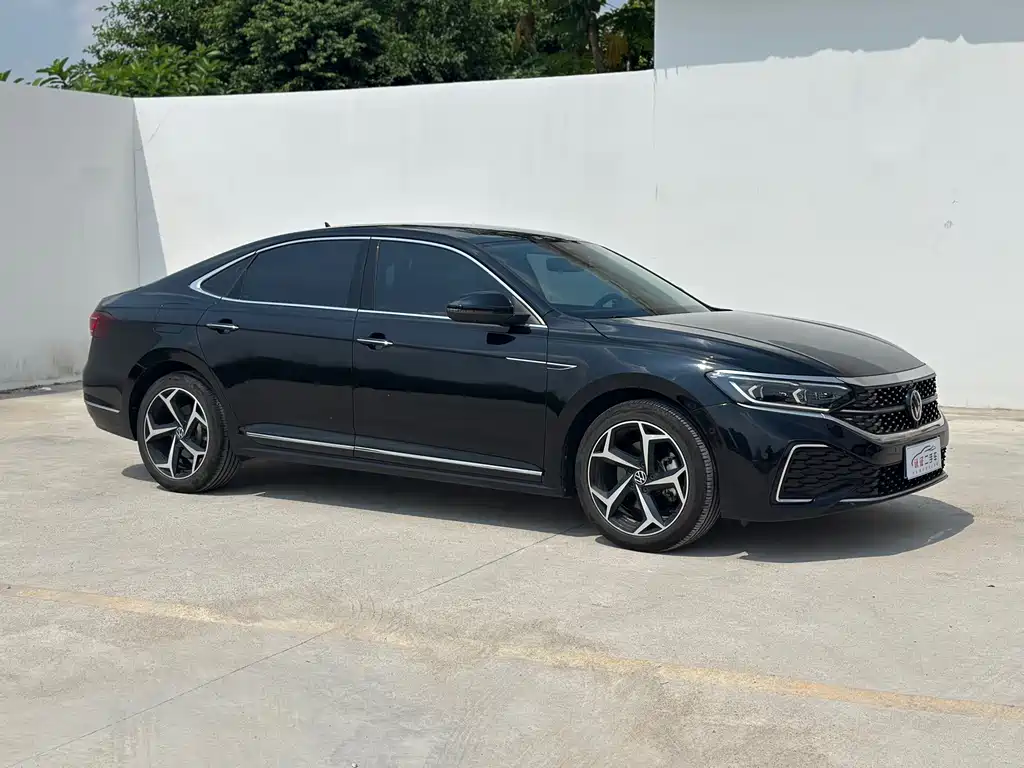 Volkswagen Passat — фото 3