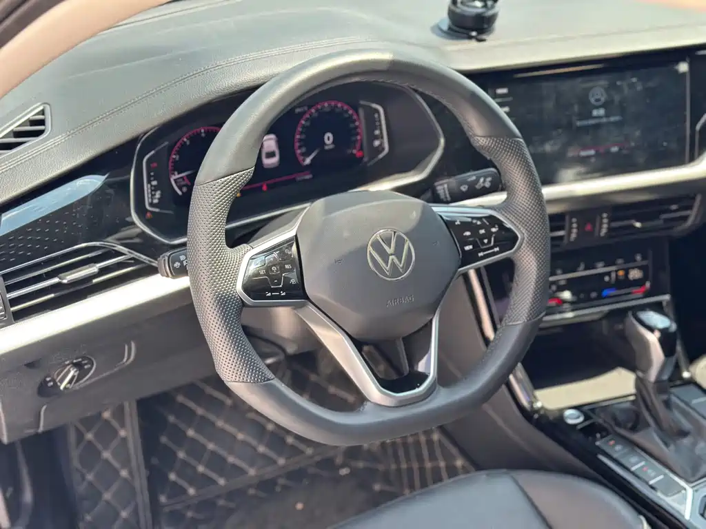 Volkswagen Passat — фото 6