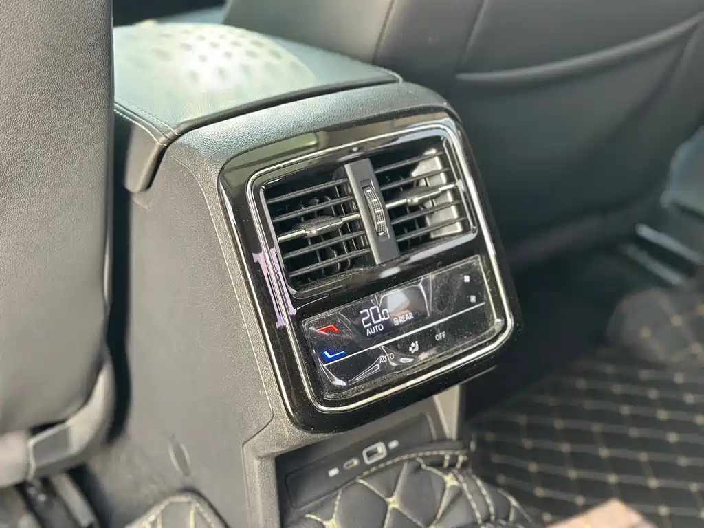 Volkswagen Passat — фото 10