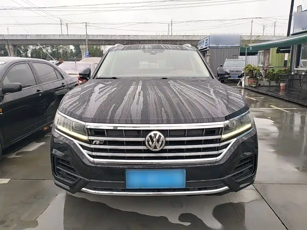Volkswagen Touareg — фото 3