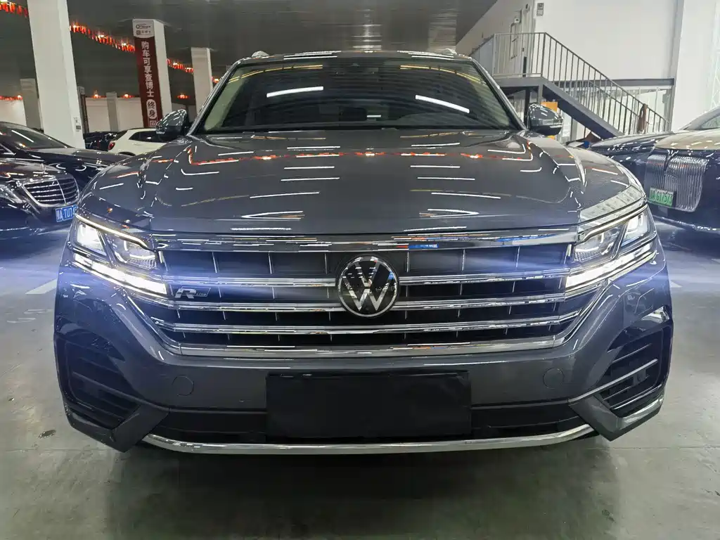 Volkswagen Touareg — фото 2
