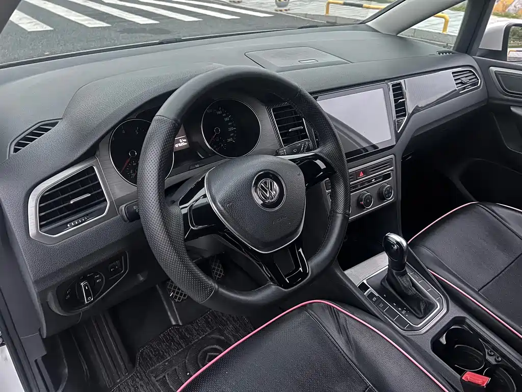 Volkswagen Golf Sportsvan — фото 19