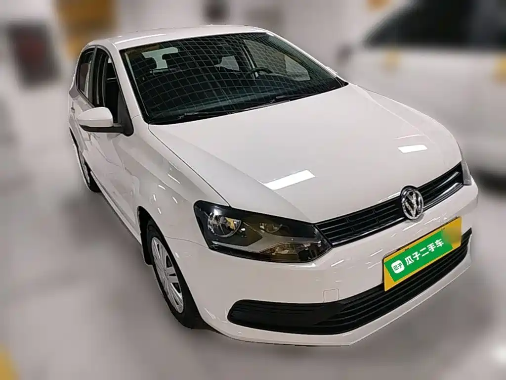 Volkswagen Polo — фото 6