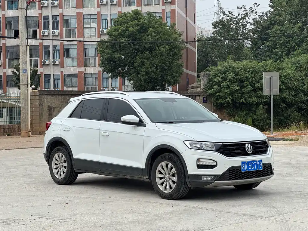 Volkswagen T-Roc — фото 3