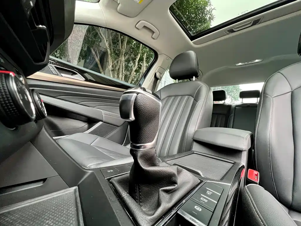 Volkswagen Passat — фото 13
