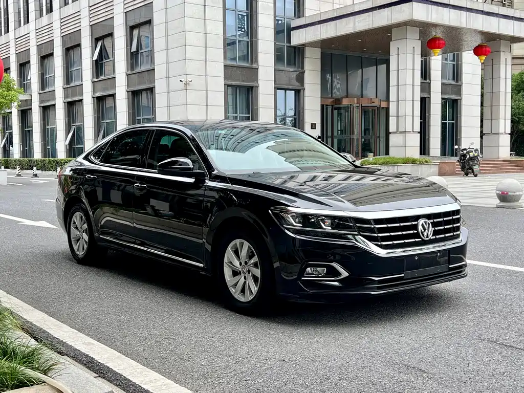 Volkswagen Passat — фото 3