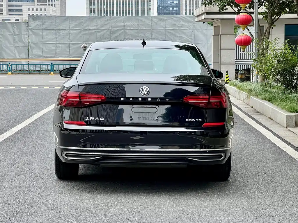 Volkswagen Passat — фото 7