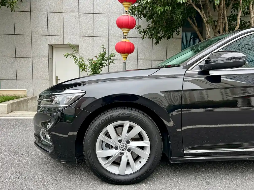 Volkswagen Passat — фото 9