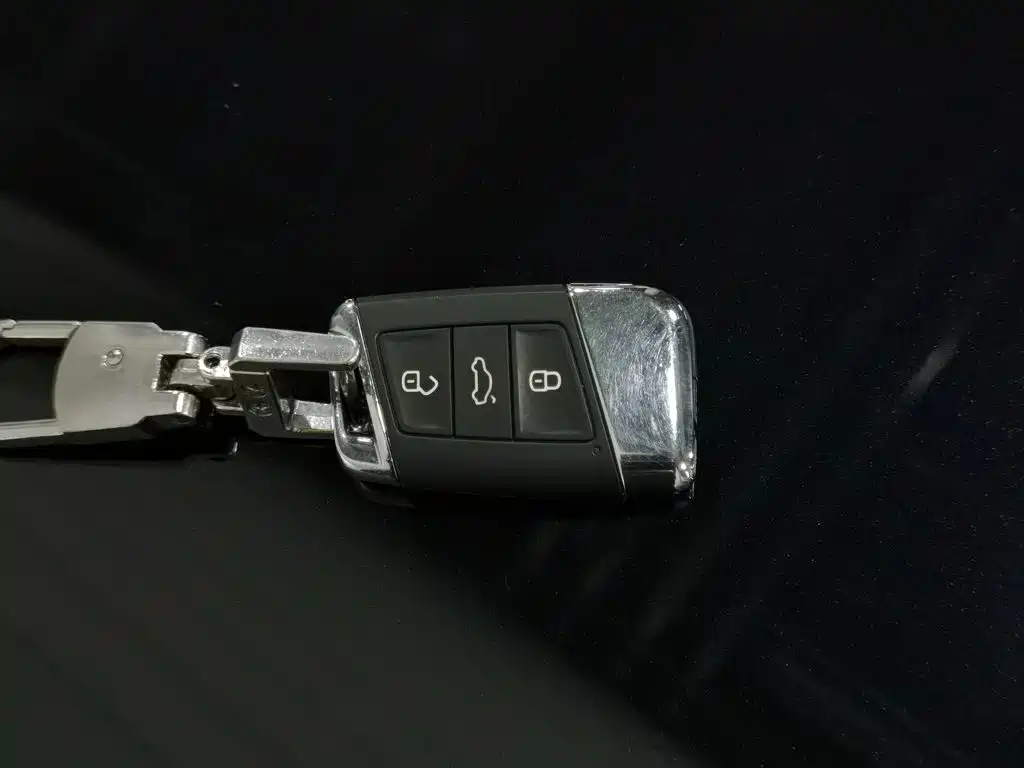 Volkswagen Passat — фото 11