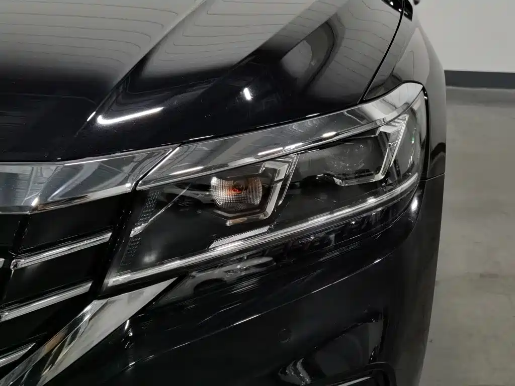 Volkswagen Passat — фото 6