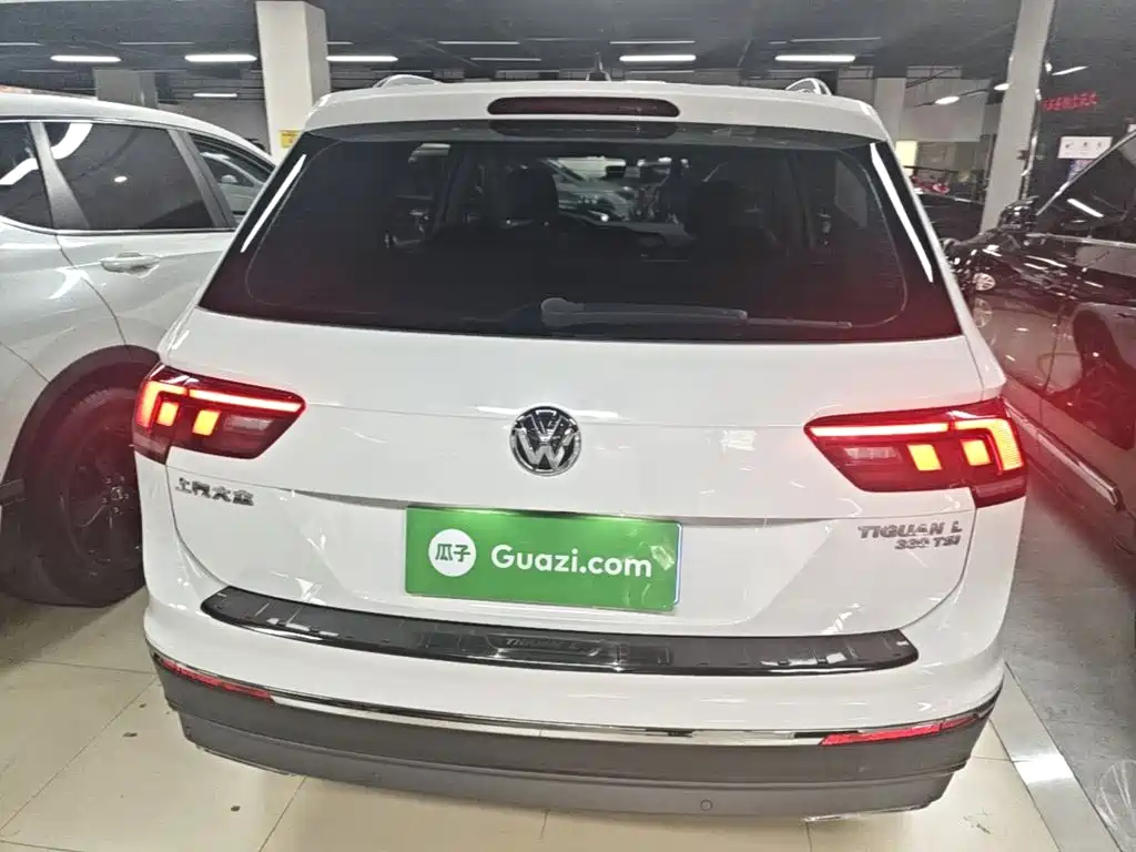 Volkswagen Tiguan L — фото 6