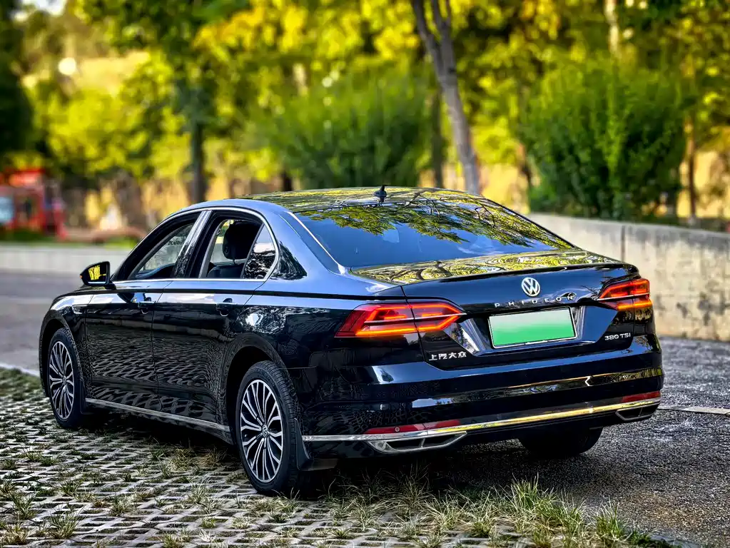 Volkswagen Phideon — фото 8