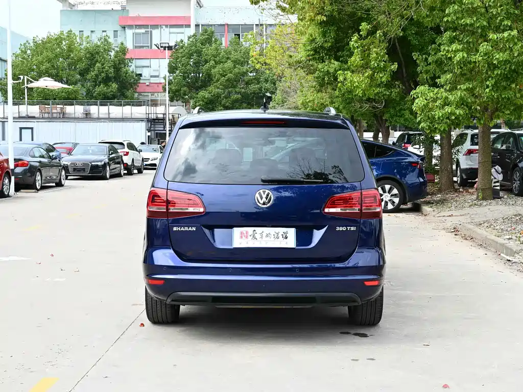 Volkswagen Sharan — фото 4