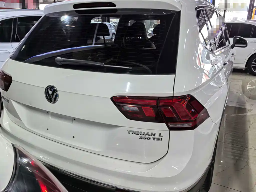 Volkswagen Tiguan L — фото 4