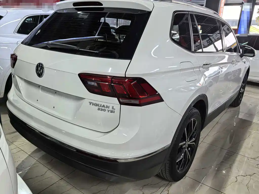 Volkswagen Tiguan L — фото 5