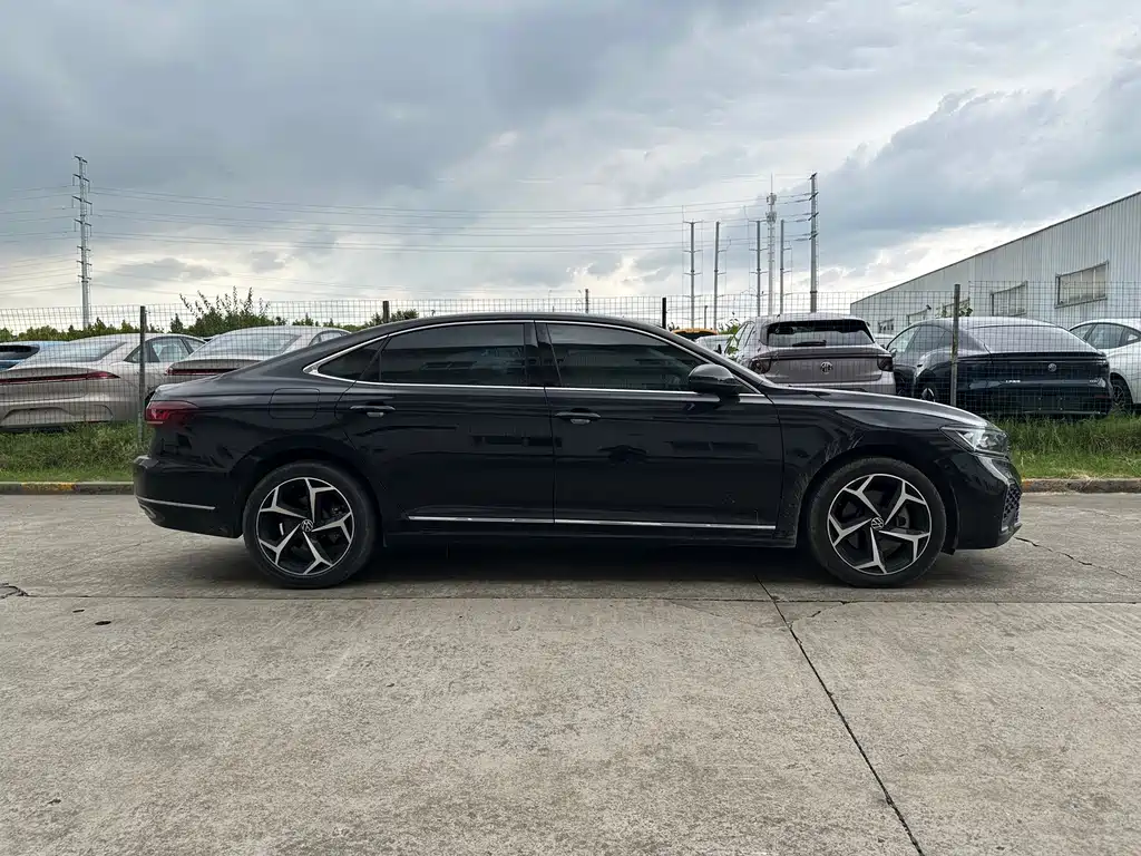 Volkswagen Passat — фото 4
