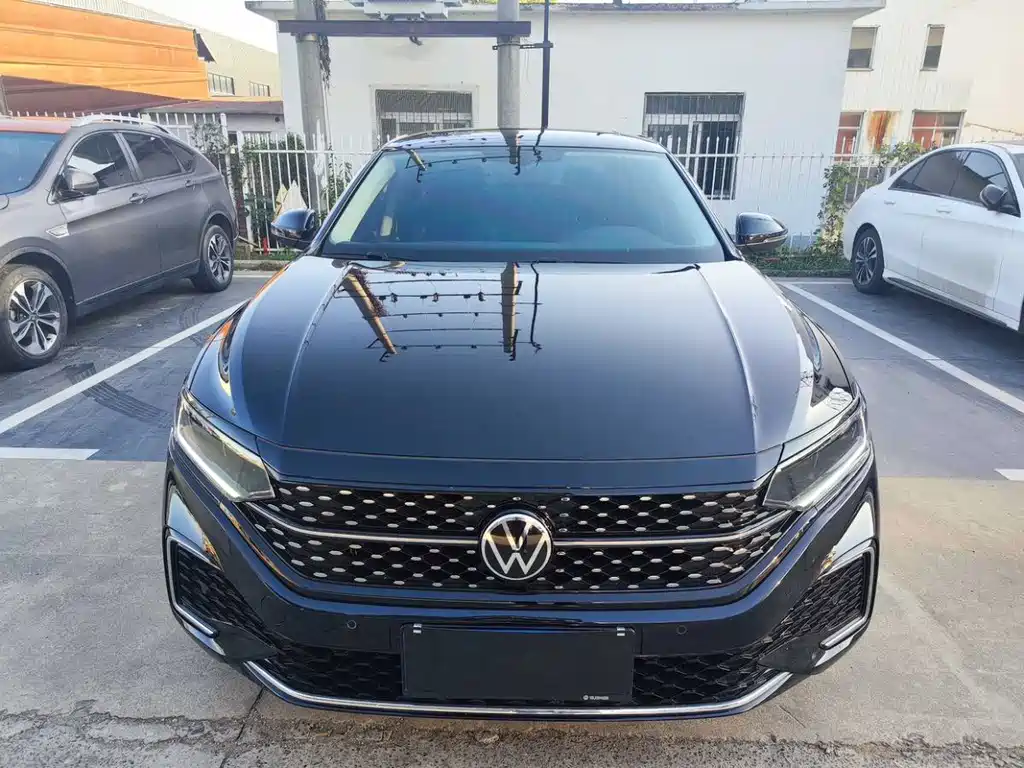 Volkswagen Passat — фото 2