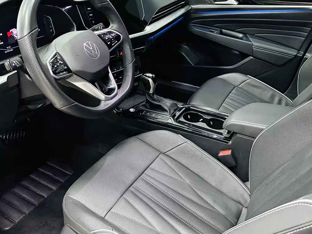 Volkswagen Passat — фото 7