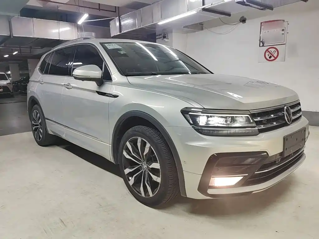 Volkswagen Tiguan L — фото 22