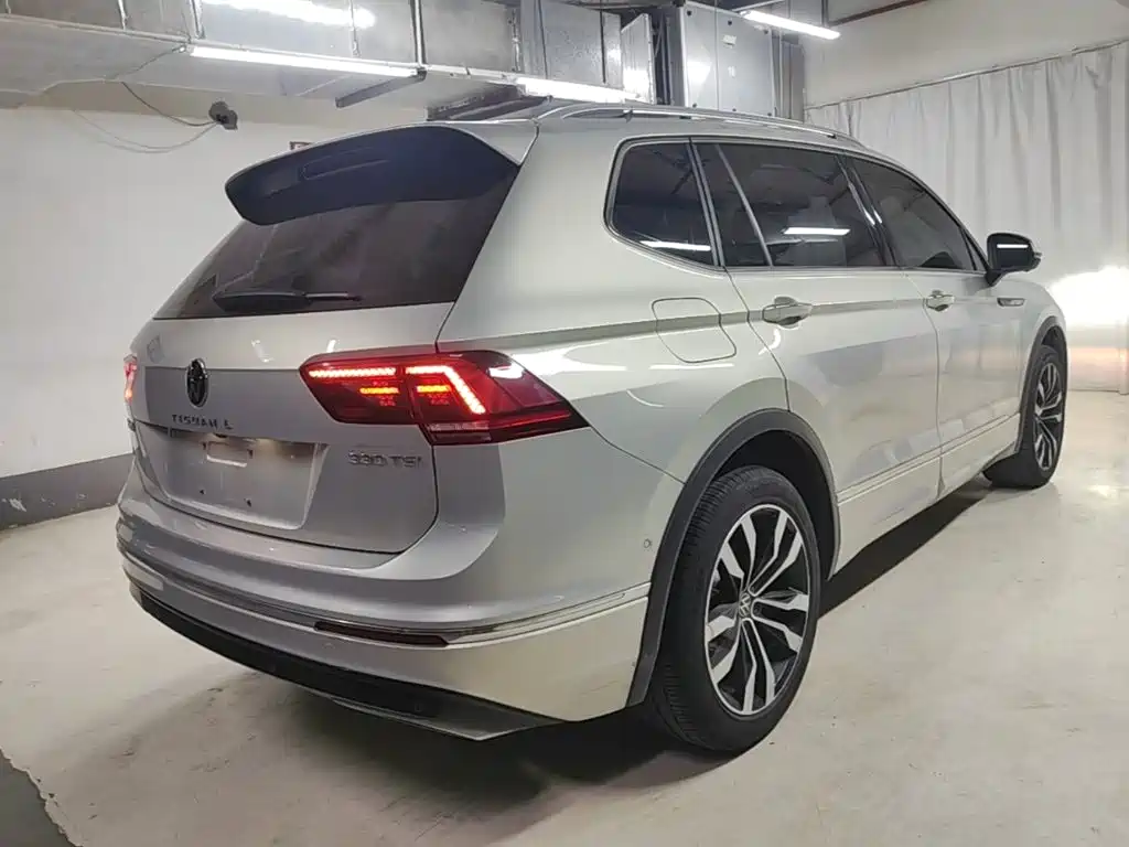 Volkswagen Tiguan L — фото 5