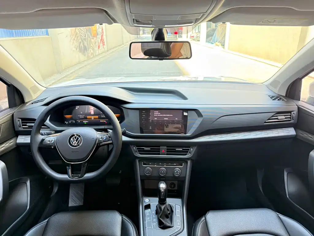 Volkswagen Tharu — фото 8