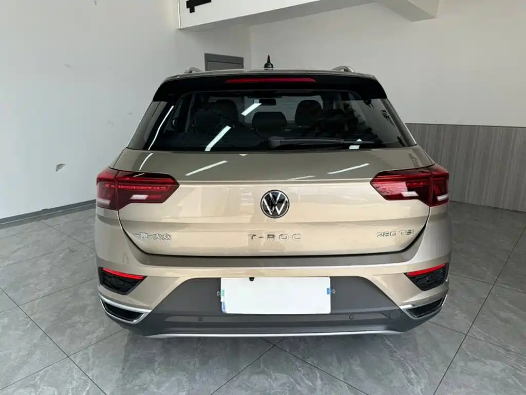 Volkswagen T-Roc — фото 5