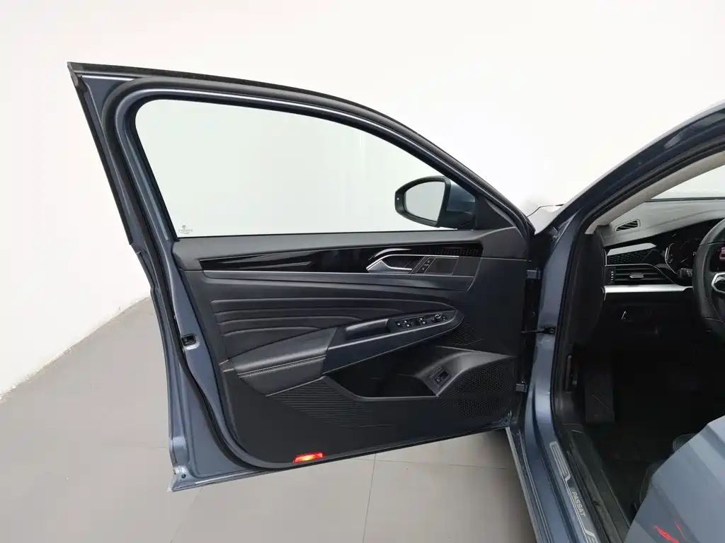 Volkswagen Passat — фото 8