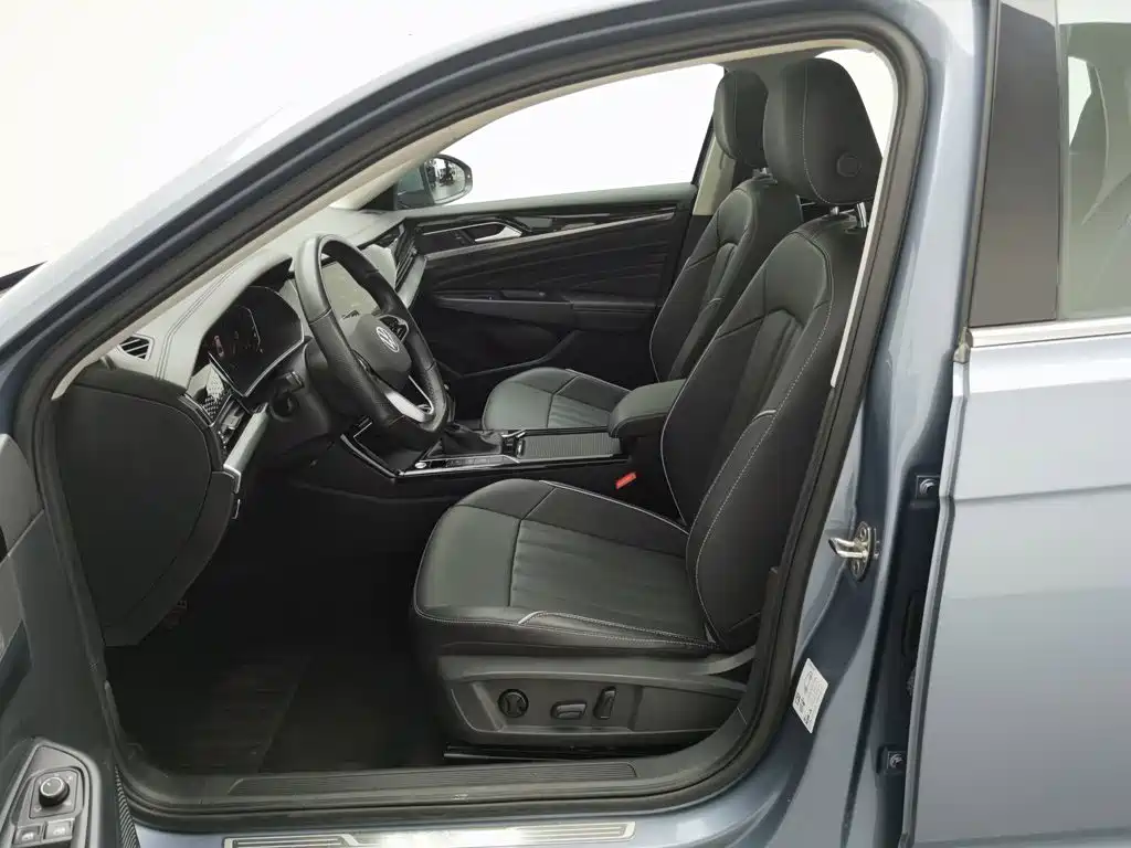 Volkswagen Passat — фото 10