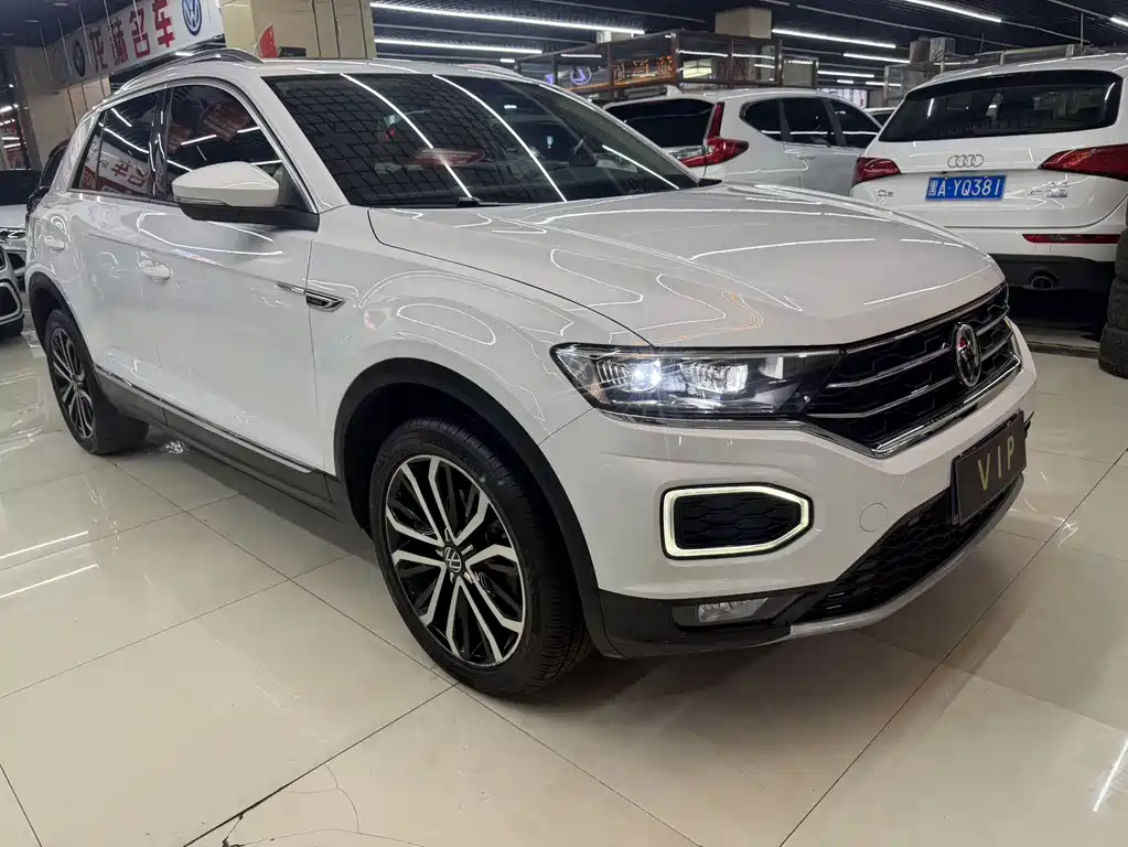 Volkswagen T-Roc — фото 3