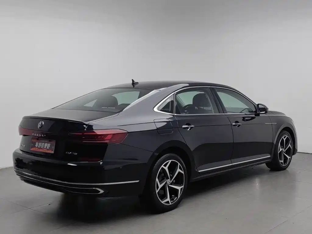 Volkswagen Passat — фото 2